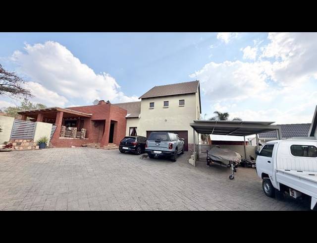5 BEDROOM HOUSE FOR SALE IN BROOKLANDS LIFESTYLE ESTATE